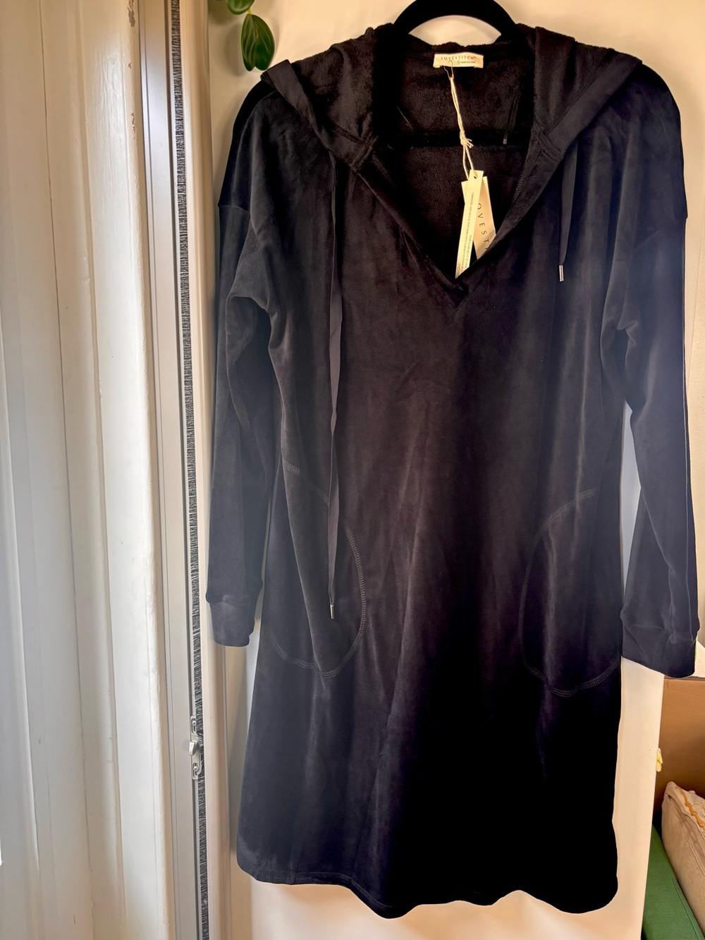 LoveStitch Velvet Hooded Tunic Dress - Black-NWT- Size Small